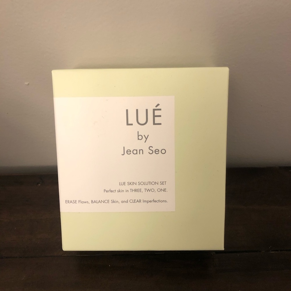 Lue’ by Jean Seo skin solution kit
